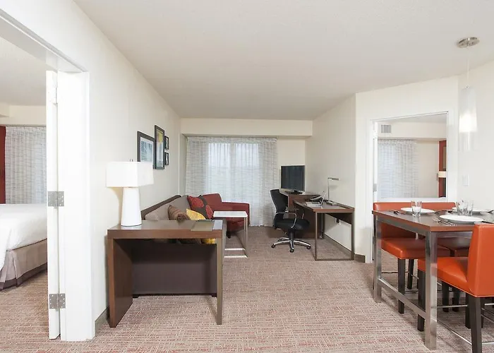 Hotel By Marriott