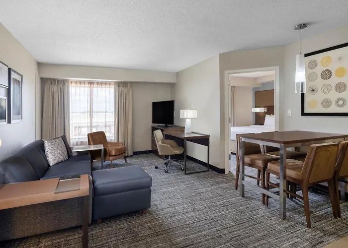 Hotel By Marriott